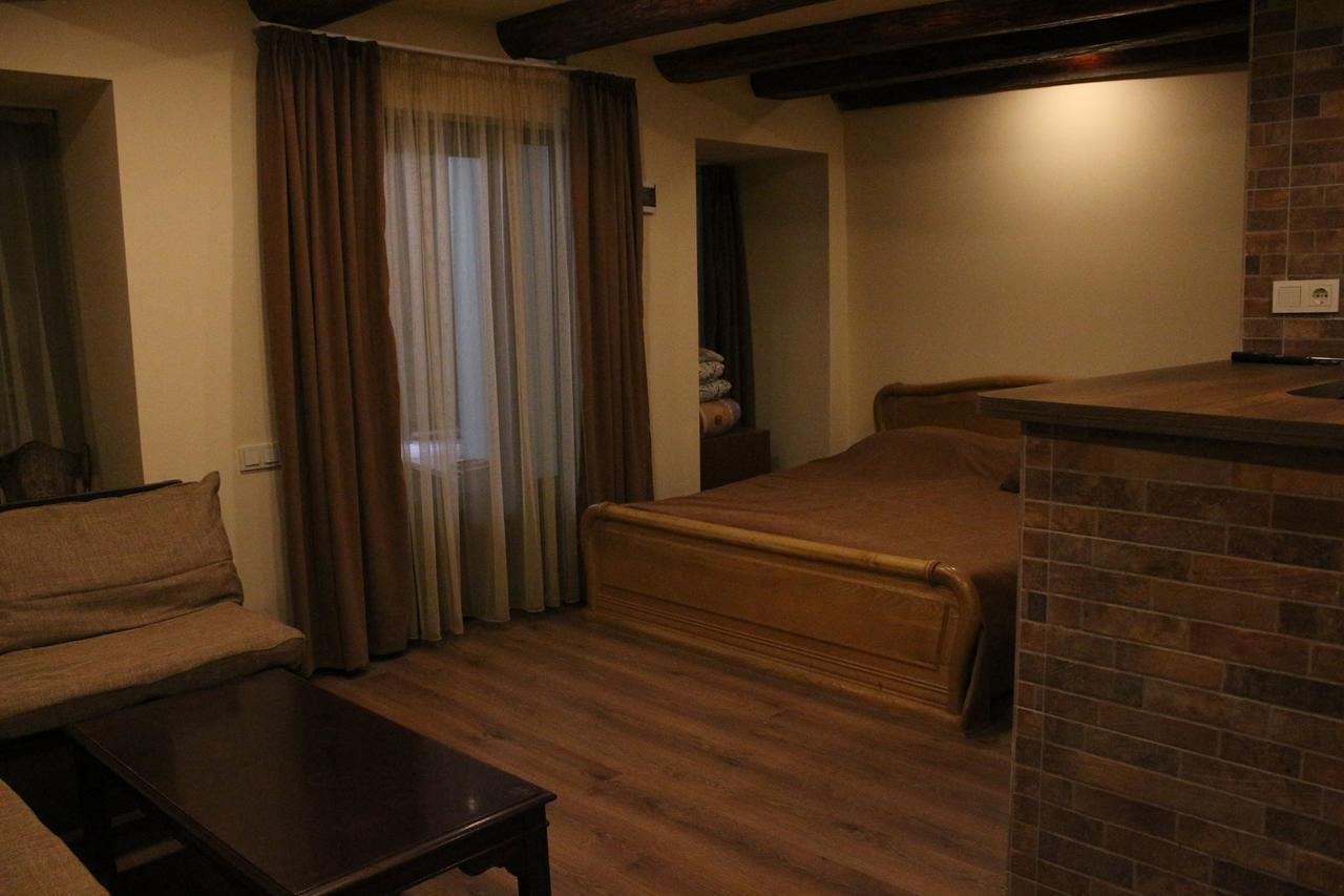 Low Budget Room With King Size Bed Tbilissi Extérieur photo