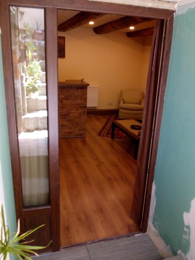 Low Budget Room With King Size Bed Tbilissi Extérieur photo